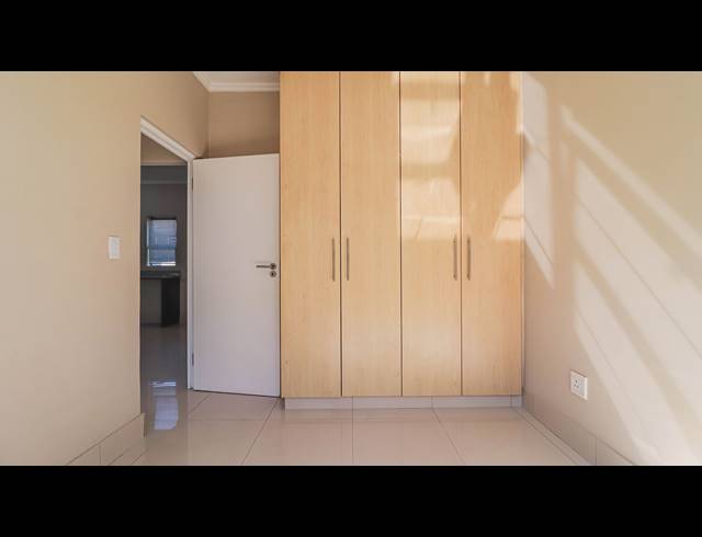 2 BEDROOM APARTMENT FOR SALE IN UMHLANGA RIDGE